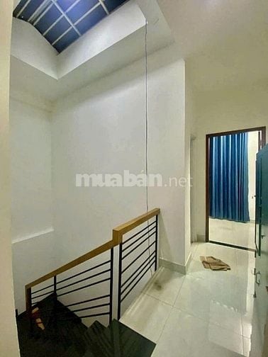 BÁN NHÀ MẶT TIỀN KINH DOANH BÁN TẠP HOÁ GIÁ 1TỶ2( BAO SANG TÊN)