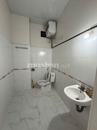Chính chủ cho thuê nhà ngõ ô tô đỗ tại Hoàng Hoa Thám Ba Đình Hà Nội 