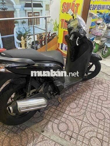 cầm đồ bán thanh lý rẻ xe zin đẹp lắm xe 150 ý