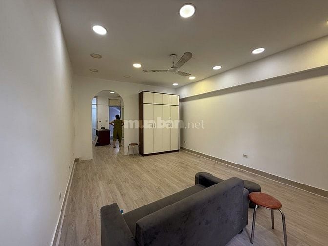 Chính chủ cho thuê nhà ngõ ô tô đỗ tại Hoàng Hoa Thám Ba Đình Hà Nội 