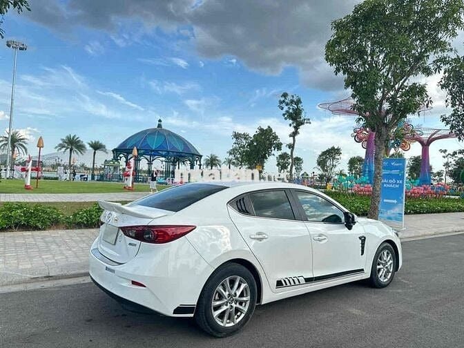 Mazda 3 2018 1.5 AT Sedan - odo hơn 9v