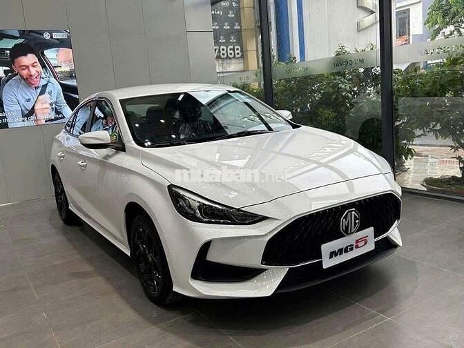 MG MG5 2025