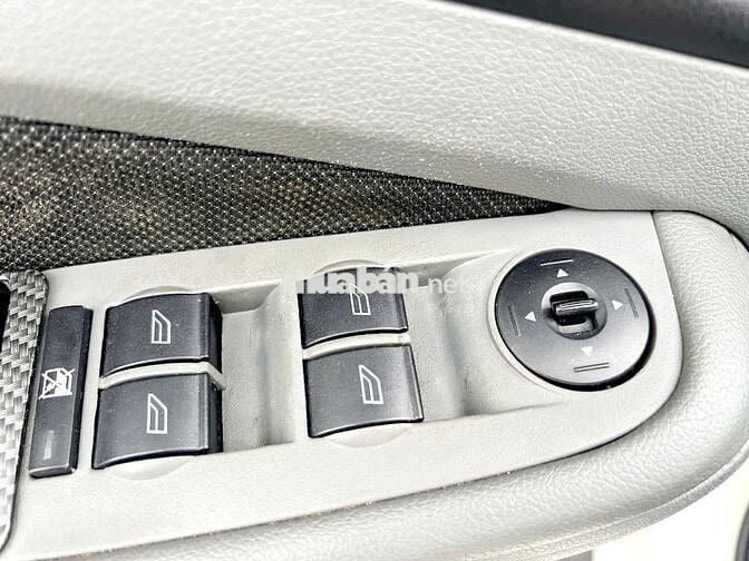 Ford Focus 2013 Trend 1.6 AT Hatchback - trắng