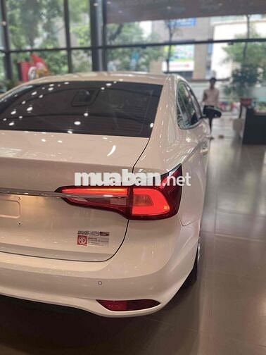 MG5 MT 2024
