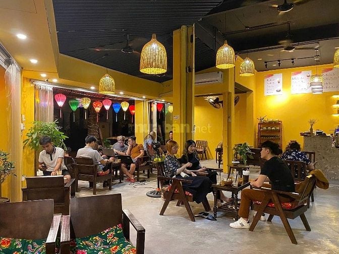 Nhượng cafe lô góc 3 mặt tiền khu Nguyên Hồng
