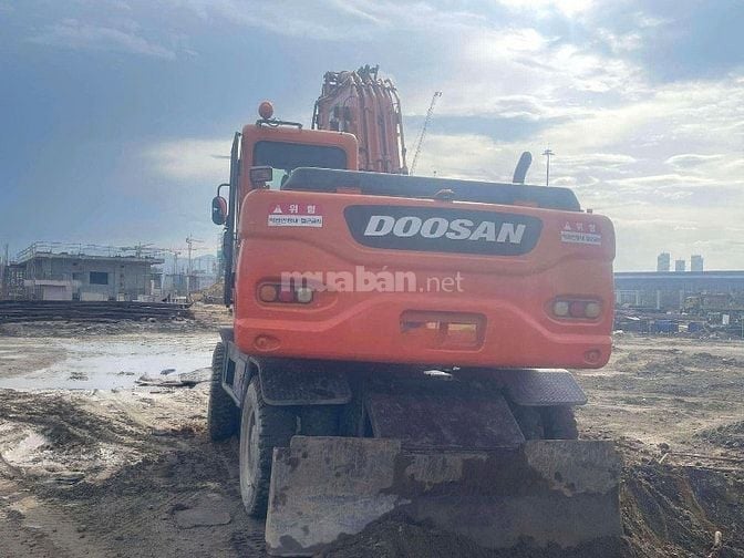 BÁN MÁY XÚC ĐÀO DOOSAN DX210; GIÁ 1.3 tỉ thương lượng