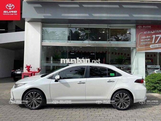 Toyota Corolla Altis 2022 1.8 V - siêu lướt
