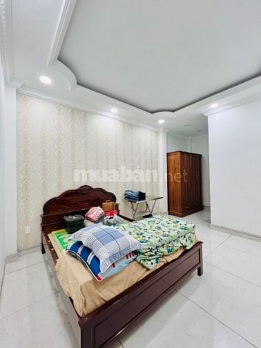 Bán nhà mặt tiền 4 tầng, 100m2(5x20), gần Võ Văn Kiệt, chỉ hơn 9 tỷ.