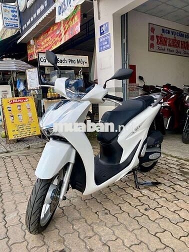 SH 125i ABS 2022 Siêu Lướt 2.600Km hồ sơ cầm tay