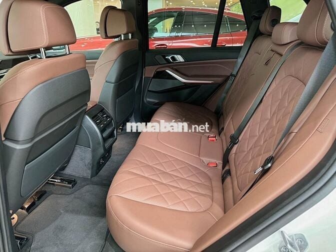BMW X5xDrive40i M Sport ưu đãi hấp dẫn giao ngay