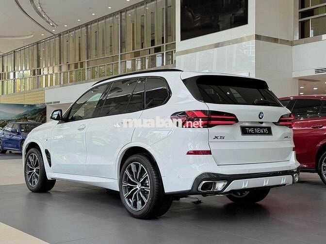 BMW X5xDrive40i M Sport ưu đãi hấp dẫn giao ngay
