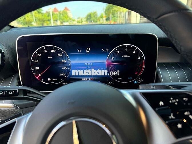 Mercedes Benz GLC 2024 200 4Matic - 8000 km