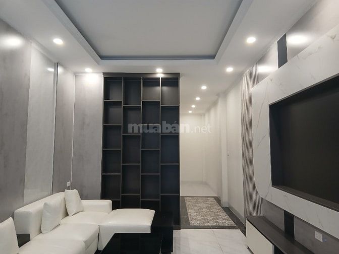 BÁN NHÀ mới xây Ngọc Lâm(55 m²)  6 tầng thang máy. Giá 11,5 tỷ