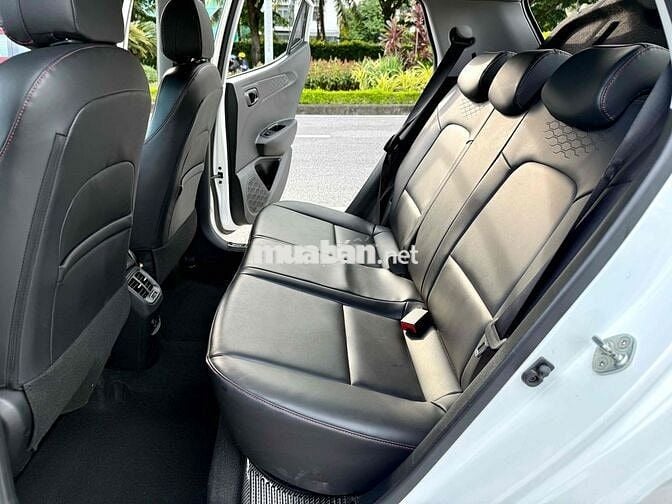 Hyundai Grand i10 1.2 AT 2022