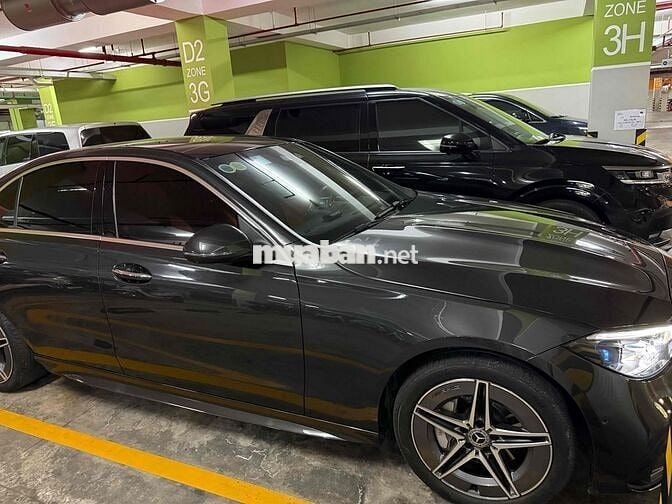 Mercedes Benz C Class 2023 C300 AMG - 9000 km
