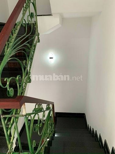 Bán gấp MT Lạc Long Quân đoạn đẹp Quận 11, 4x12.5, 3 tầng, 16.5 tỷ TL 