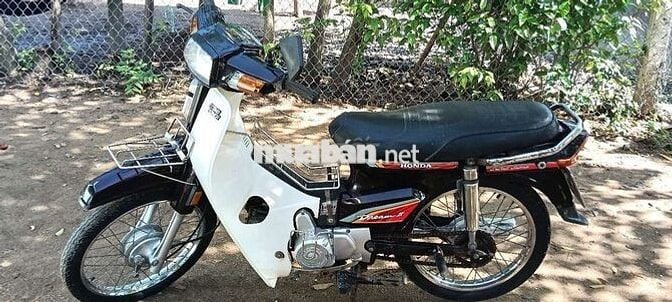 Xe không chạy bán bớt..xe Nhật giá Trung Quốc