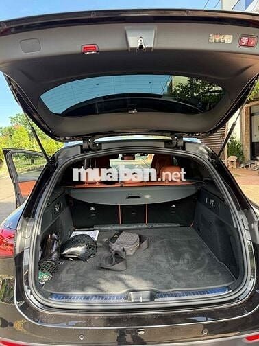 Mercedes Benz GLC 2024 200 4Matic - 8000 km