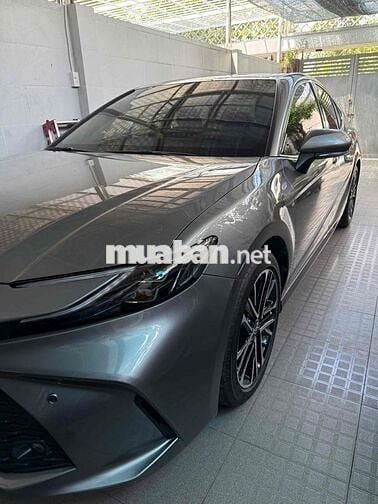 Toyota Camry 2025 2.0Q - như xe mới
