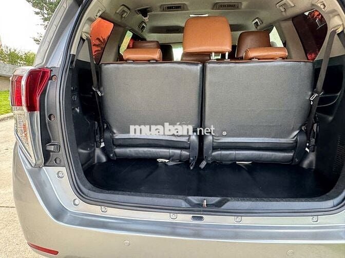 TOYOTA INNOVA E số sàn 2017