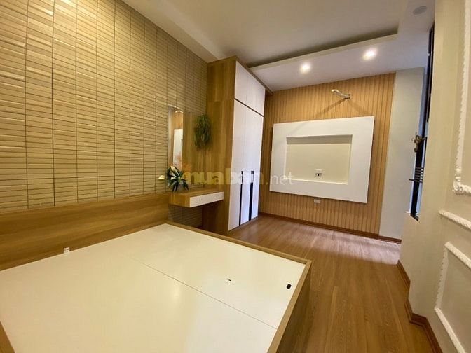 An sinh Lạc Long Quân Hồ Tây nhà đẹp ở luôn DT36m2 5T MT4m giá 7.95 tỷ