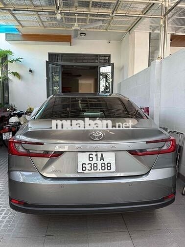 Toyota Camry 2025 - 5000 km