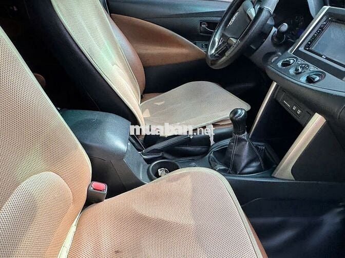TOYOTA INNOVA E số sàn 2017
