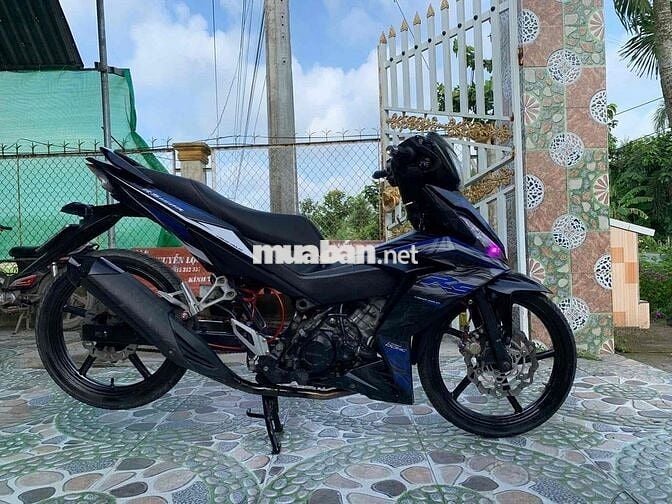 Winner v1, máy đi bài gì k rành, máy rất mạnh,