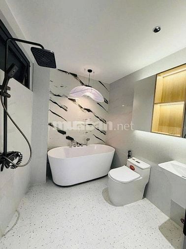 Bán NR 4PN 5WC 55,7m2 giá 2,65 tỷ tại Nguyễn Tiểu La, p 8, Q10, HCM