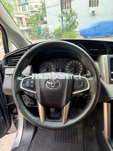 Toyota Innova 2019 2.0E - 68000 km