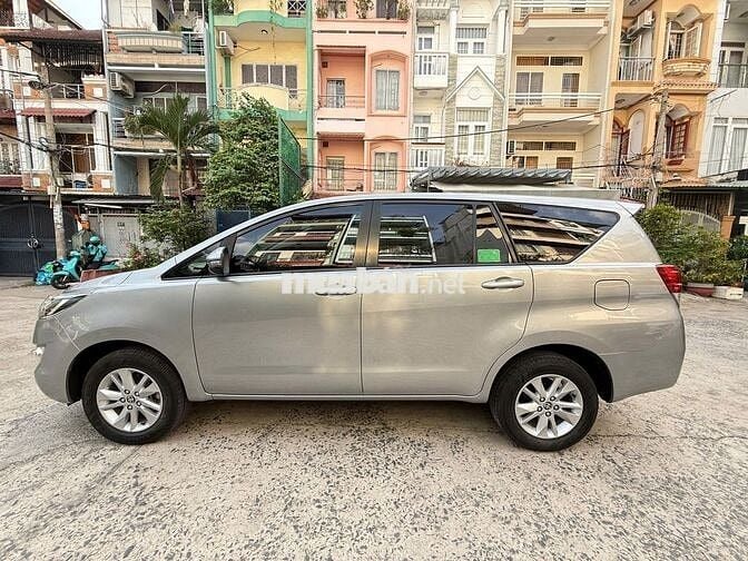 Toyota Innova 2019 2.0E - 68000 km
