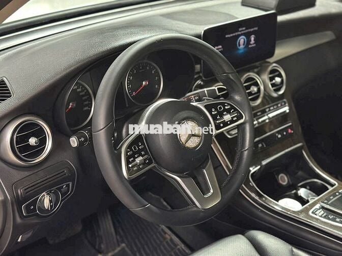 Mercedes Benz GLC Class 2021  - 76000 km