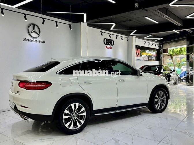 Mercedes Benz 2019 GLE 400 4Matic Coupe - 69000 km