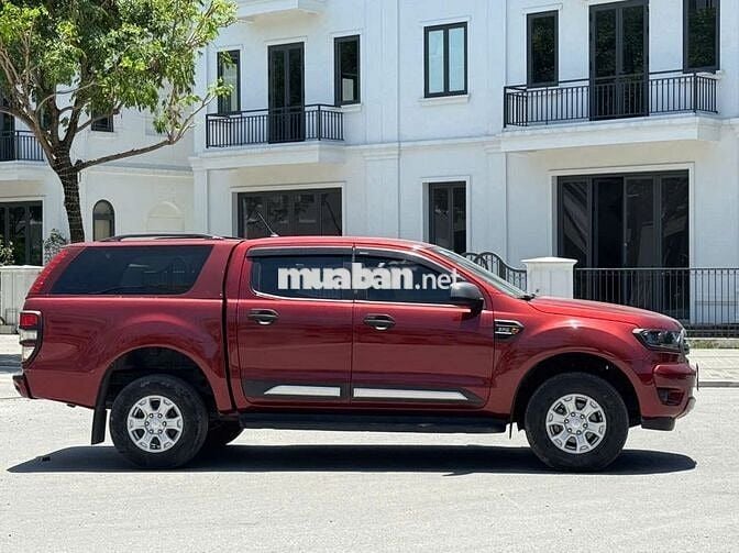 Bán Ford Ranger 2020 XLS 2.2L 4x2 AT màu đỏ 1 chủ