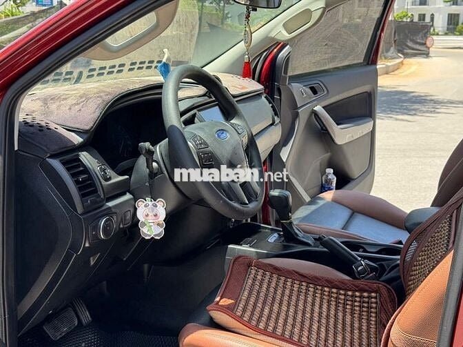 Bán Ford Ranger 2020 XLS 2.2L 4x2 AT màu đỏ 1 chủ