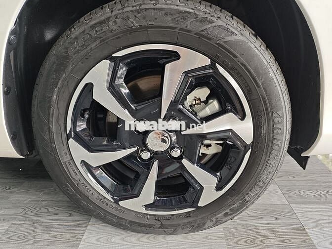Toyota Vios 2023 E 1.5 MT - 23000 km