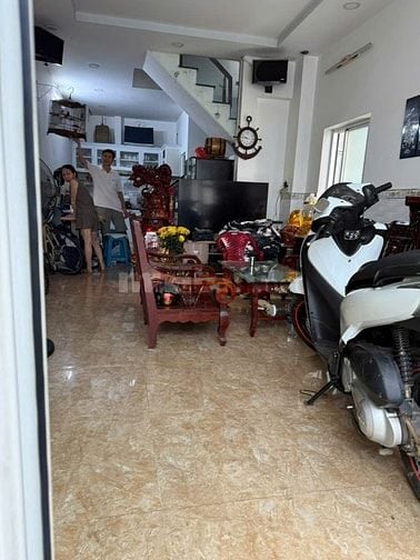 👉Nhà rẻ Đường Tân Hương Ngay Chợ DT 4x16, 1 lầu hẻm xe hơi 