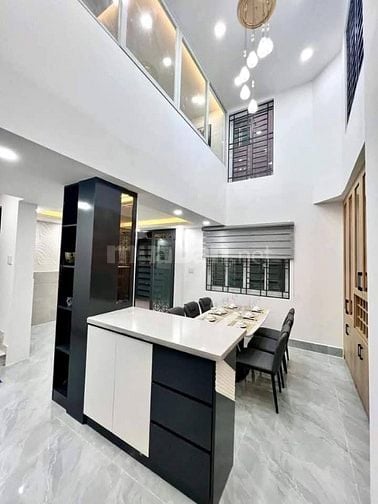 Nhà 6,5 x 6,1 đúc 1 trệt 1lững 2 lầu ST đường Phạm Văn chiêu p8 gò vấp