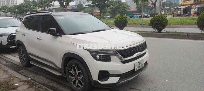 Kia Seltos 2022 Luxury 1.4 AT - 40000 km