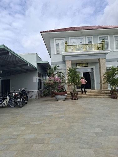 24 tỉ chỉ 17tr/m2 , Bán Biệt Thự 207m2 Long Phước ,ngag 36.6m