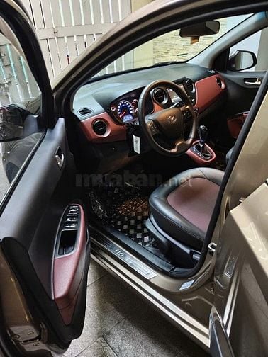 Gia đình bán xe Hyundai Grand i10 bản 1.2AT full