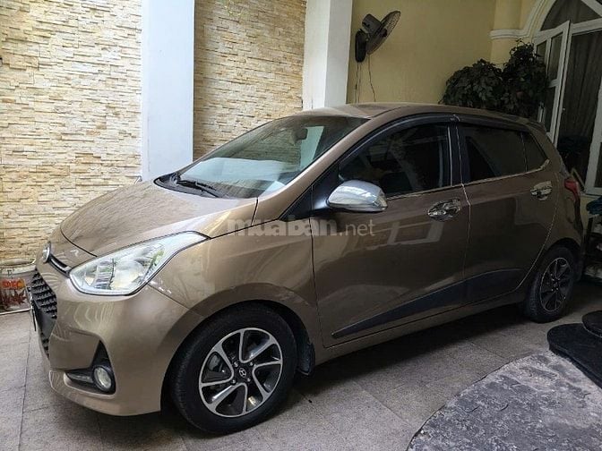 Gia đình bán xe Hyundai Grand i10 bản 1.2AT full