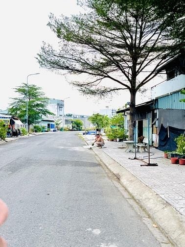BÁN GẤP NỀN ĐẤT 130M2, ĐỐI DIỆN KCN TIỆN XÂY TRỌ, NHÀ Ở, KINH DOANH