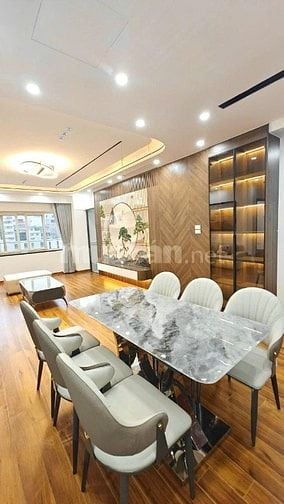 Bán căn hộ chung cư 120 m², 3 PN tòa D5A Trần Thái Tông, full nội thất
