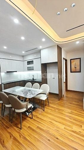 Bán căn hộ chung cư 120 m², 3 PN tòa D5A Trần Thái Tông, full nội thất