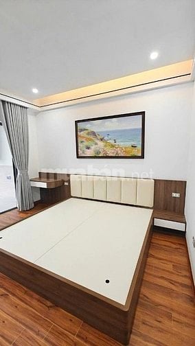 Bán căn hộ chung cư 120 m², 3 PN tòa D5A Trần Thái Tông, full nội thất