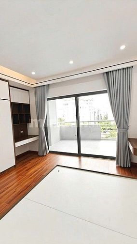 Bán căn hộ chung cư 120 m², 3 PN tòa D5A Trần Thái Tông, full nội thất
