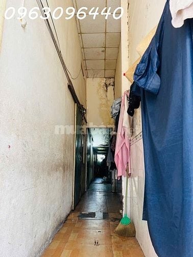 Bán dãy nhà 2 tầng hẻm xe hơi gần Bùi Văn Ba Quận 7 thu nhập cho thuê
