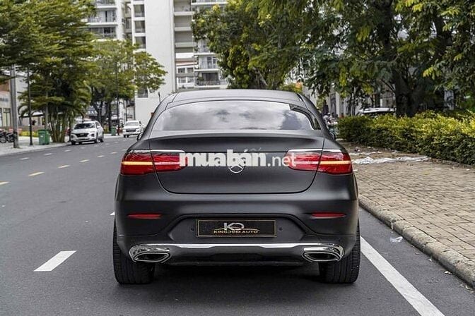 GLC 300 Coupe model 2018 màu đỏ warp đen siêu đep