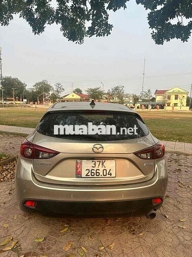 Mazda 3 2015 1.5 AT Hatchback - 80000 km